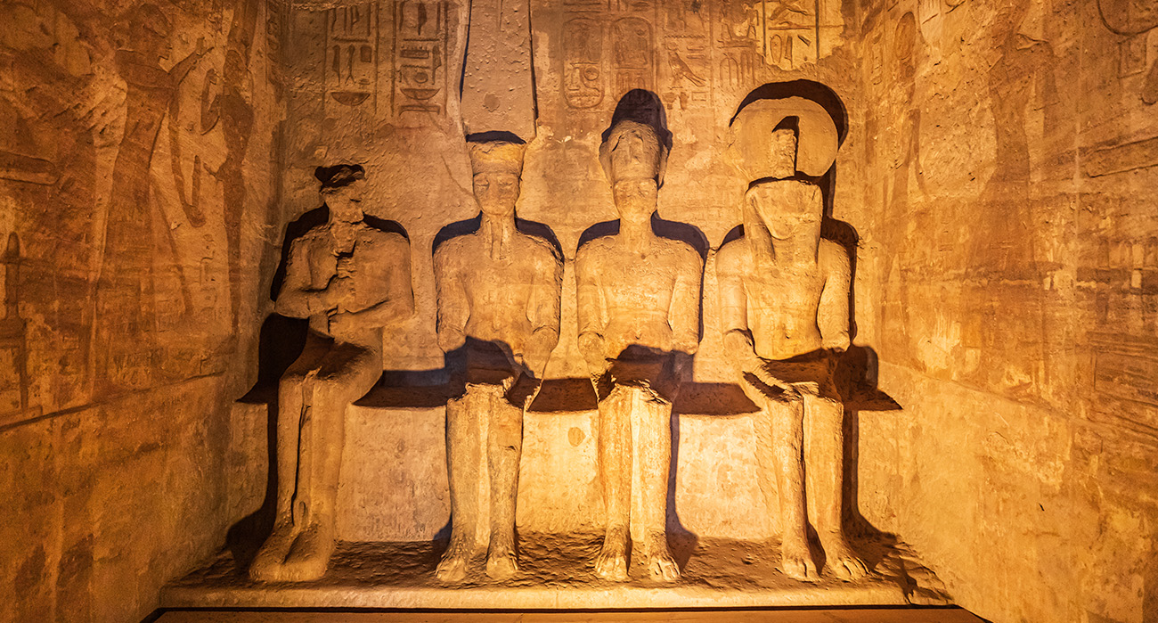 Il bacio del sole a Ramses II